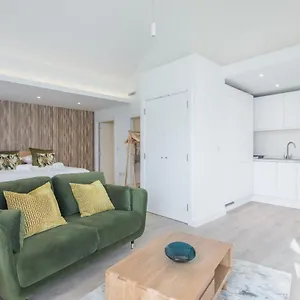  Apartment Luxurious City Centre With Balcony United Kingdom